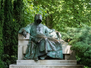 Statue des Anonymus